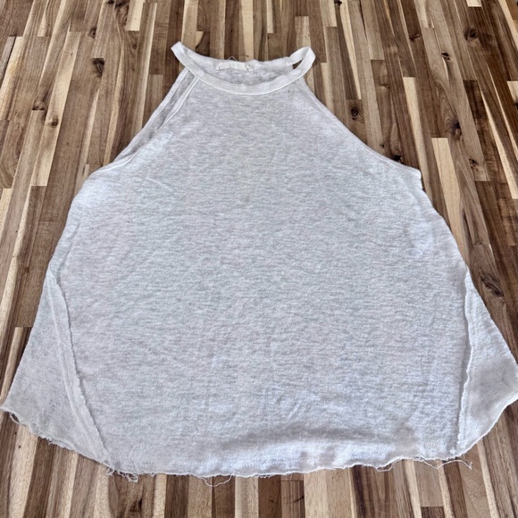 Elegant White Sleeveless Tank Top - Picture 2 of 3